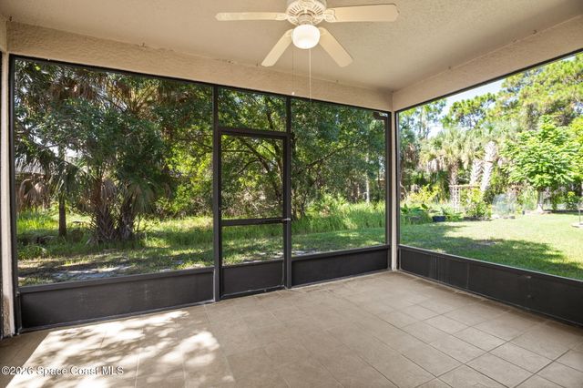 402 Breckenridge Circle SE, Palm Bay, FL 32909