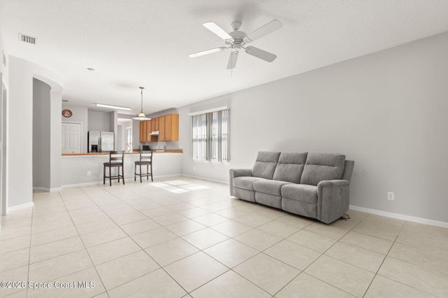 402 Breckenridge Circle SE, Palm Bay, FL 32909