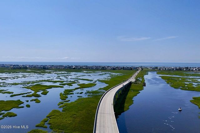9140 Forest Drive SW, Sunset Beach, NC 28468