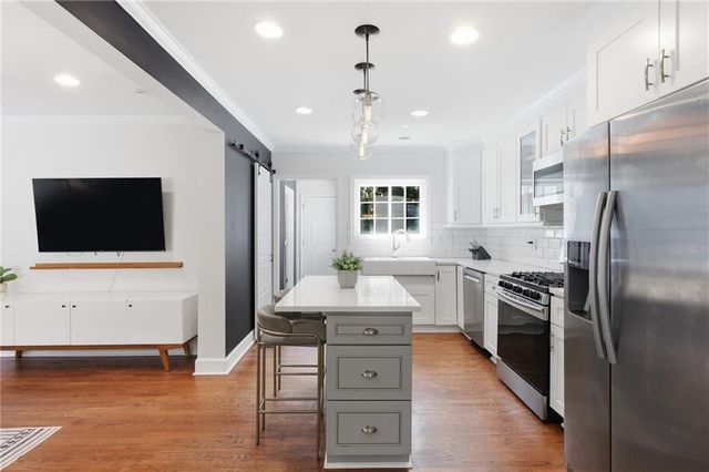 2305 Sanford Road, Decatur, GA 30033