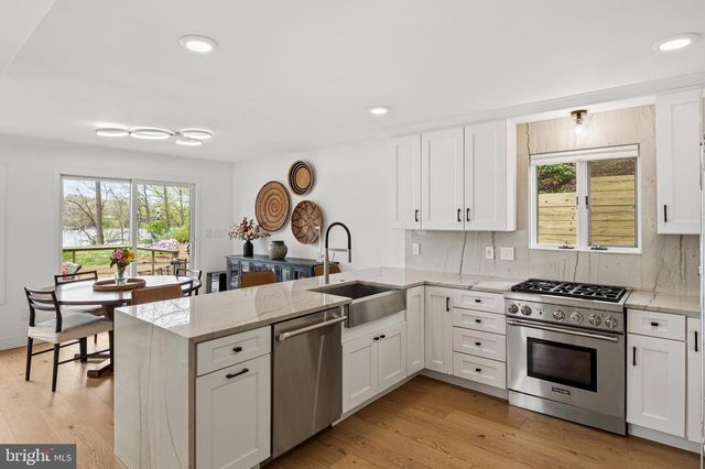 122 SHORE RD, Arnold, MD 21012