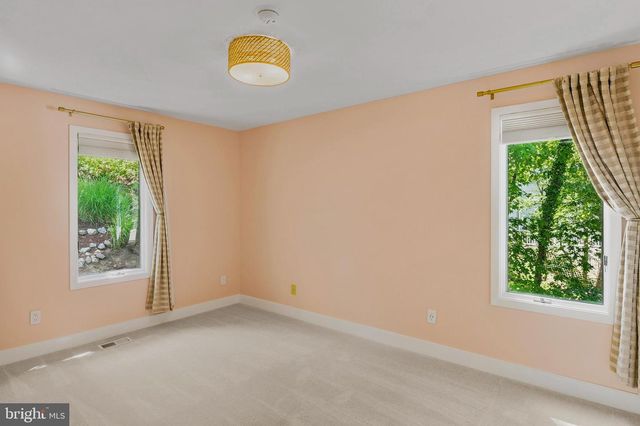 122 SHORE RD, Arnold, MD 21012