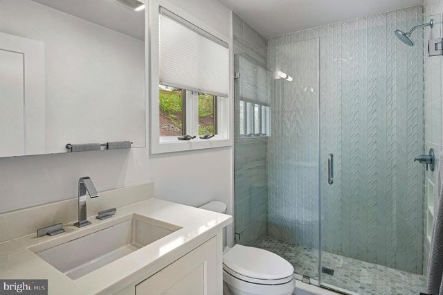 122 SHORE RD, Arnold, MD 21012