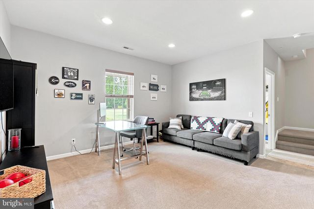 407 ELLISON DR, North Wales, PA 19454