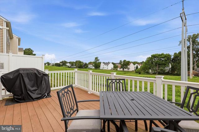 407 ELLISON DR, North Wales, PA 19454