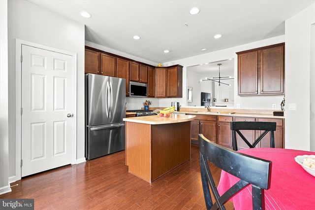 407 ELLISON DR, North Wales, PA 19454