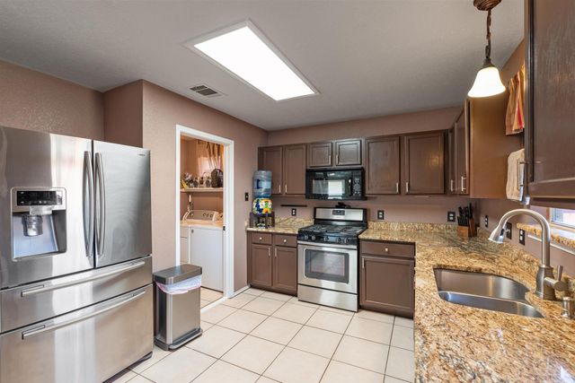 103 Ryan CV, Hutto, TX 78634