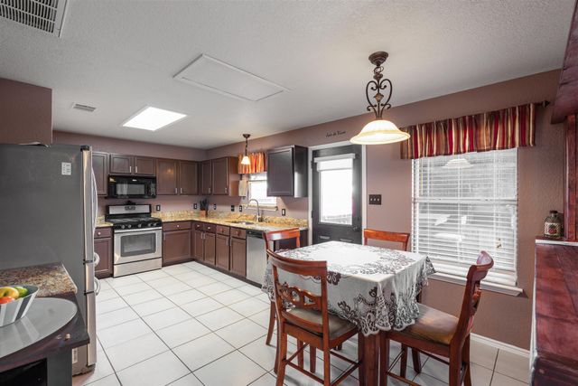 103 Ryan CV, Hutto, TX 78634