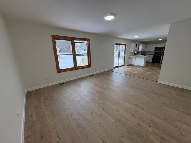 2424 Briar Oakes Boulevard, Monticello, MN 55362