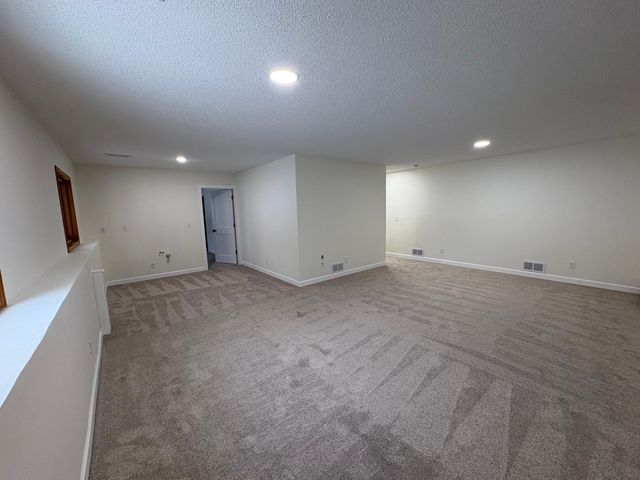 2424 Briar Oakes Boulevard, Monticello, MN 55362