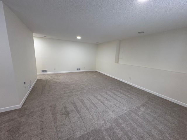 2424 Briar Oakes Boulevard, Monticello, MN 55362