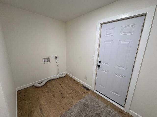 2424 Briar Oakes Boulevard, Monticello, MN 55362