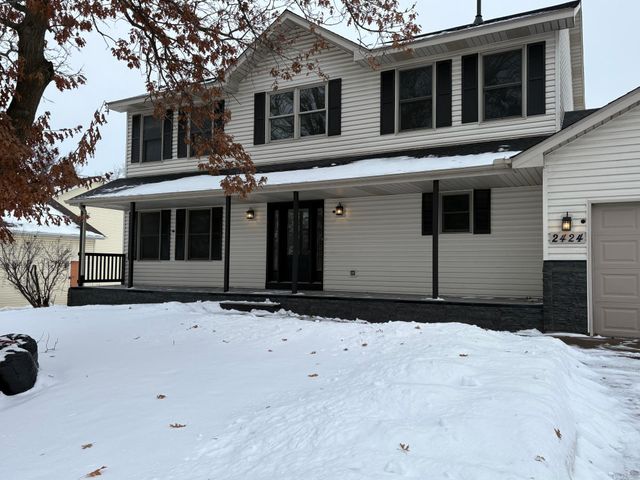 2424 Briar Oakes Boulevard, Monticello, MN 55362