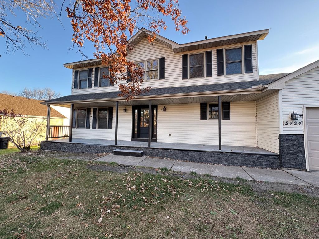 2424 Briar Oakes Boulevard, Monticello, MN 55362