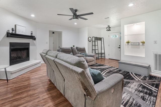 14 County Road 6403, Kenefick, TX 77535