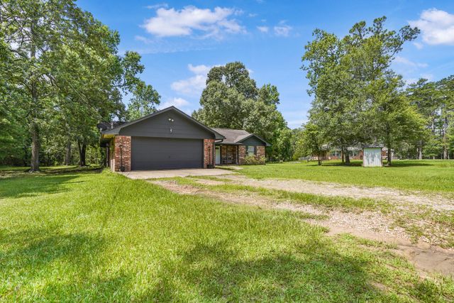 14 County Road 6403, Kenefick, TX 77535