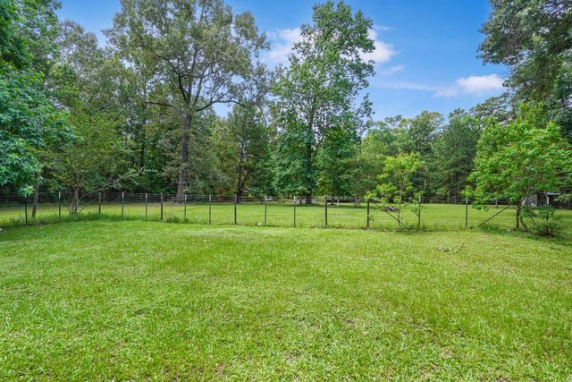 14 County Road 6403, Kenefick, TX 77535