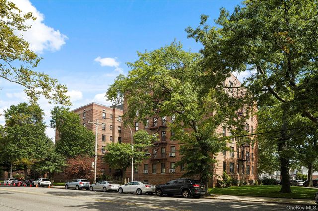 2271 Knapp Street 5D, Brooklyn, NY 11229