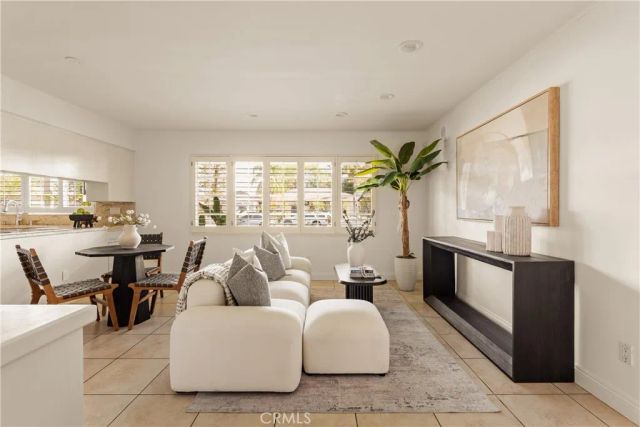 9325 Encino, Northridge, CA 91325