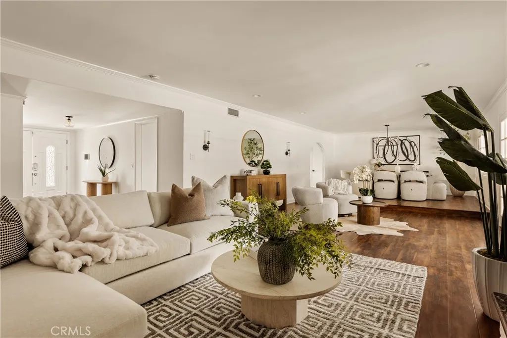 9325 Encino, Northridge, CA 91325