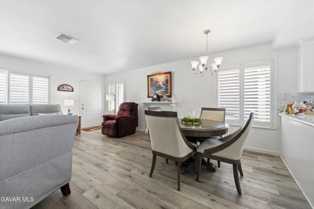 2124 El Domingo Circle 13, Lancaster, CA 93536