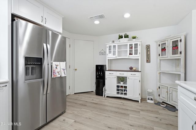 2124 El Domingo Circle 13, Lancaster, CA 93536