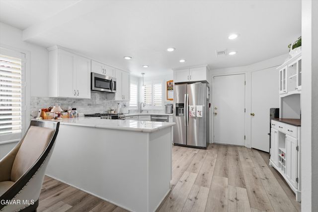 2124 El Domingo Circle 13, Lancaster, CA 93536