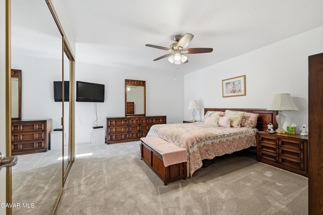 2124 El Domingo Circle 13, Lancaster, CA 93536