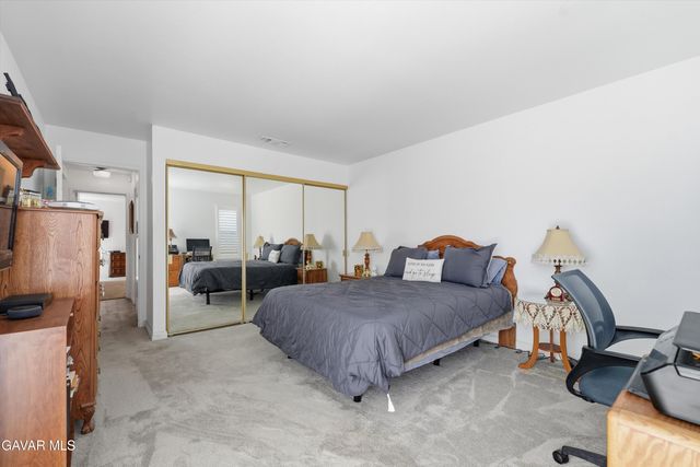2124 El Domingo Circle 13, Lancaster, CA 93536