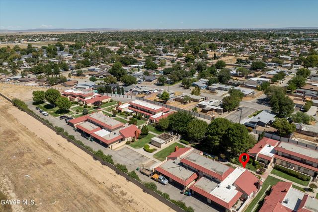 2124 El Domingo Circle 13, Lancaster, CA 93536
