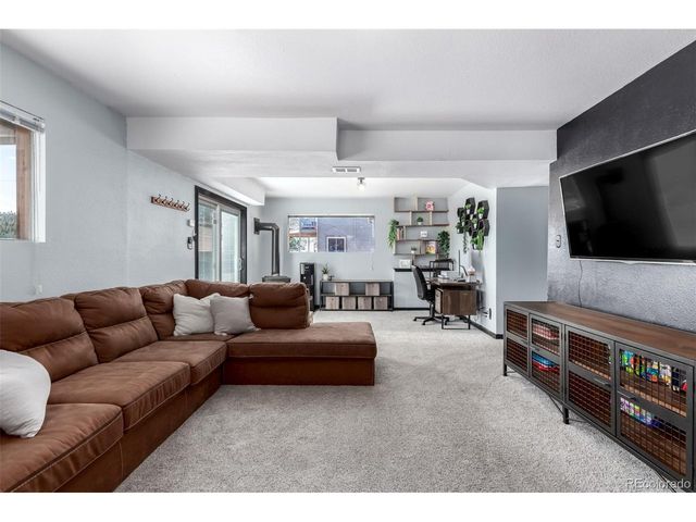 121 Sunlight Ln, Bailey, CO 80421