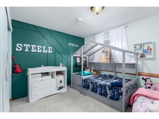 121 Sunlight Ln, Bailey, CO 80421