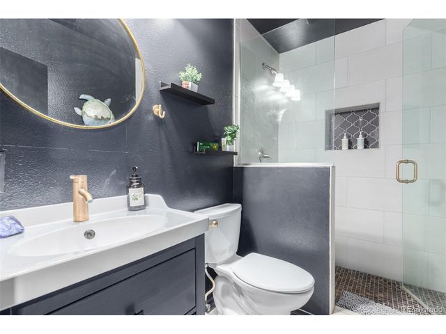 121 Sunlight Ln, Bailey, CO 80421