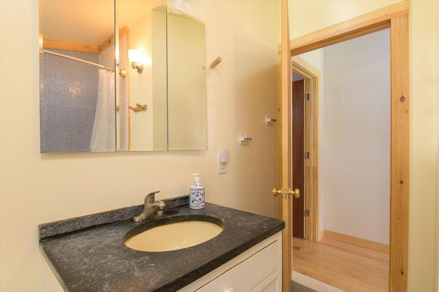 1310 Clif Reynolds Road, Cambridge, VT 05464