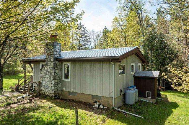 1310 Clif Reynolds Road, Cambridge, VT 05464