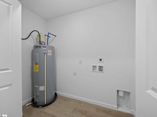 517 Pennwood Drive, Spartanburg, SC 29306