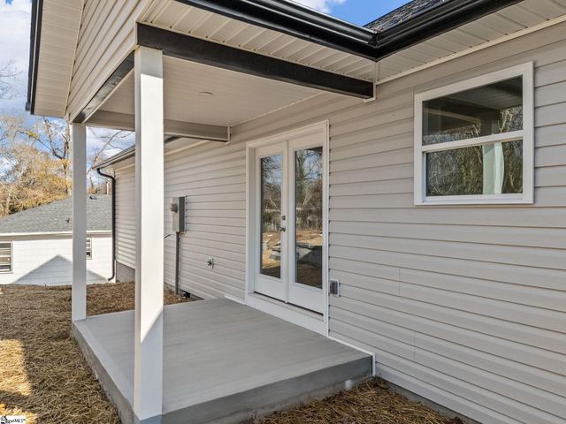 517 Pennwood Drive, Spartanburg, SC 29306