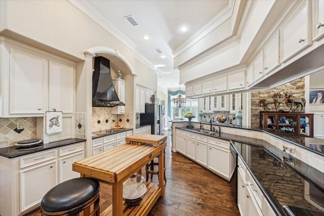 16372 Highway 6, Navasota, TX 77868