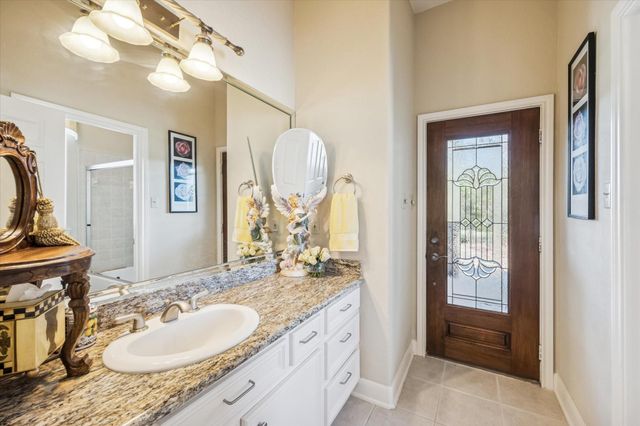 16372 Highway 6, Navasota, TX 77868