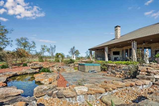 16372 Highway 6, Navasota, TX 77868