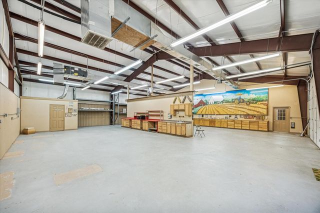 16372 Highway 6, Navasota, TX 77868