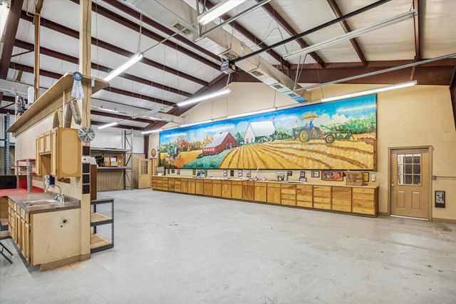 16372 Highway 6, Navasota, TX 77868