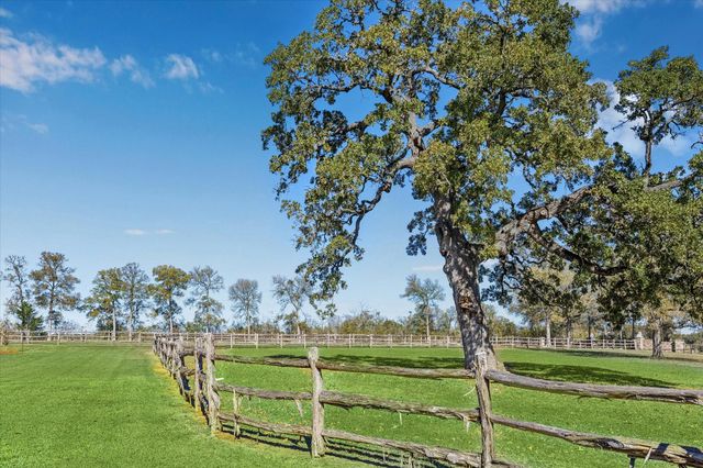 16372 Highway 6, Navasota, TX 77868