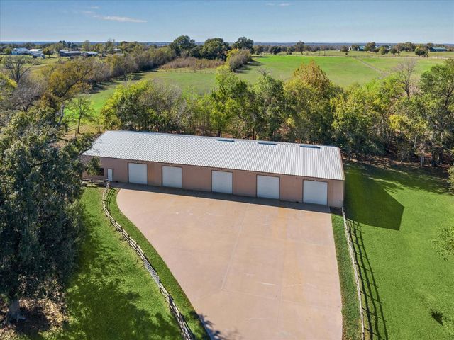 16372 Highway 6, Navasota, TX 77868