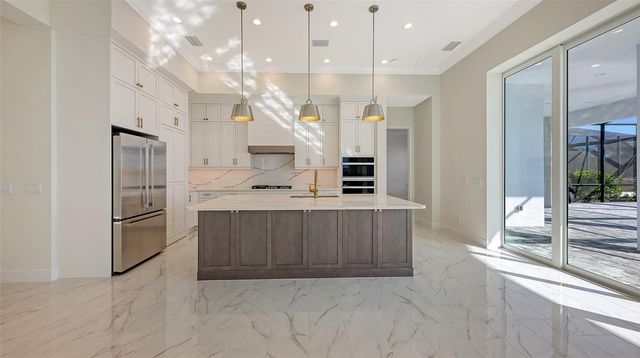 6233 ISLA DEL RAY AVENUE, Sarasota, FL 34240