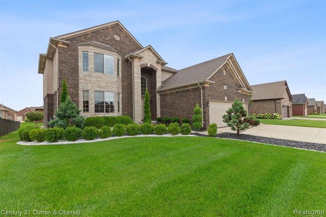 56742 Clearstone Drive, Macomb, MI 48042