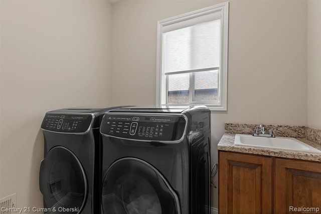 56742 Clearstone Drive, Macomb, MI 48042