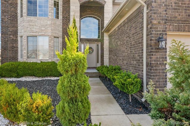 56742 Clearstone Drive, Macomb, MI 48042