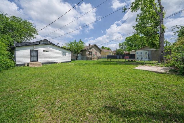 2628 Avenue G, Fort Worth, TX 76105