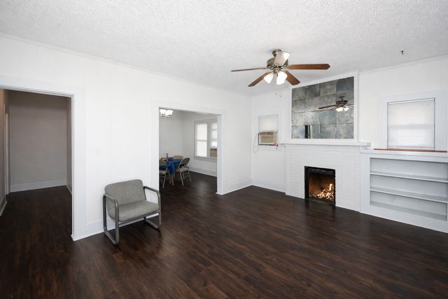 2628 Avenue G, Fort Worth, TX 76105